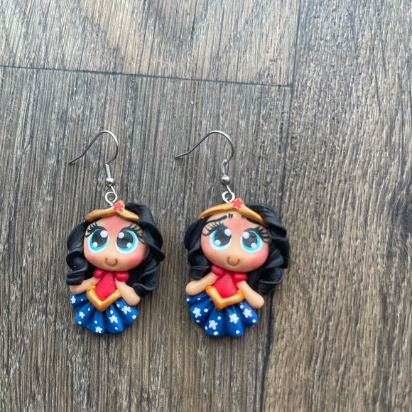 The wonder women earrings handmade super hero porcelain dangle hypoallergenic - Picture 5 of 5